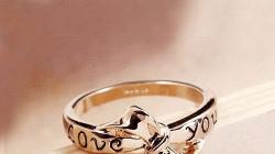 К чему снится кольцо по соннику Сне одели кольцо на безымянный палец